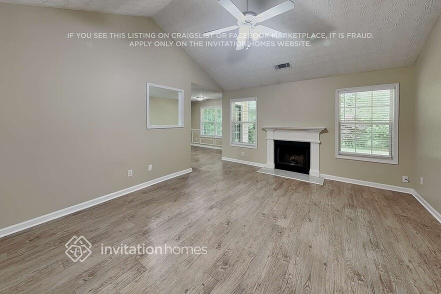 Building Photo - 898 Kendall Park Dr