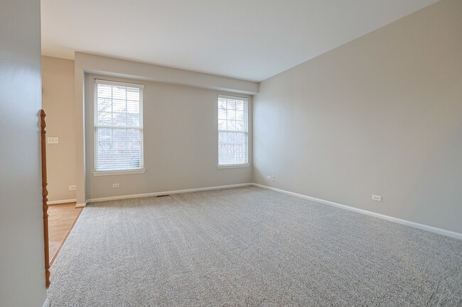 Building Photo - 145 Farmgate Dr