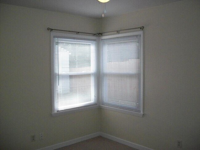 Building Photo - 1558 ANDERSON