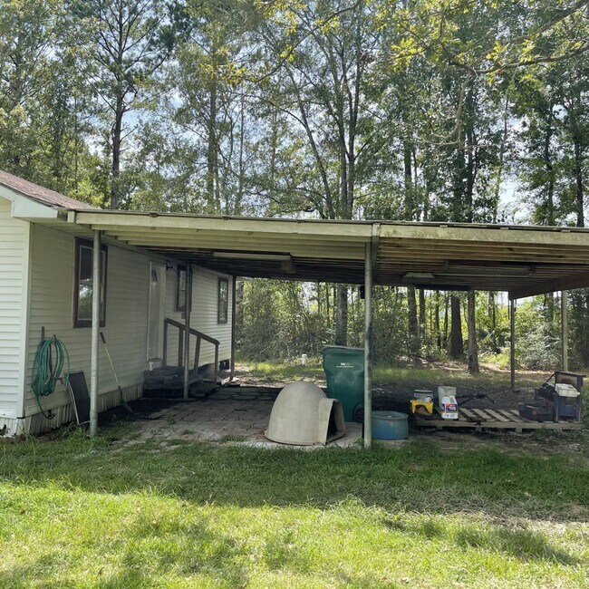 Building Photo - 20455 Perrilloux Rd