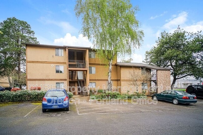 Building Photo - 14140 NE Sandy Blvd