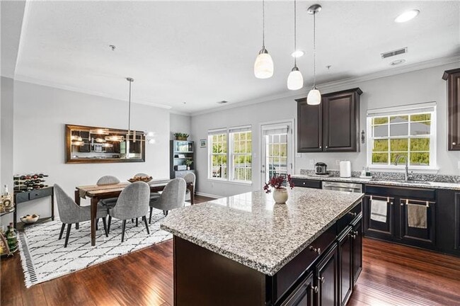 Building Photo - 242 Broadstone Dr
