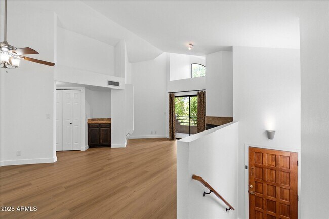 Building Photo - 10301 N 70th St