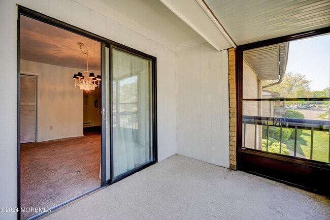 Building Photo - 59 Amberly Dr