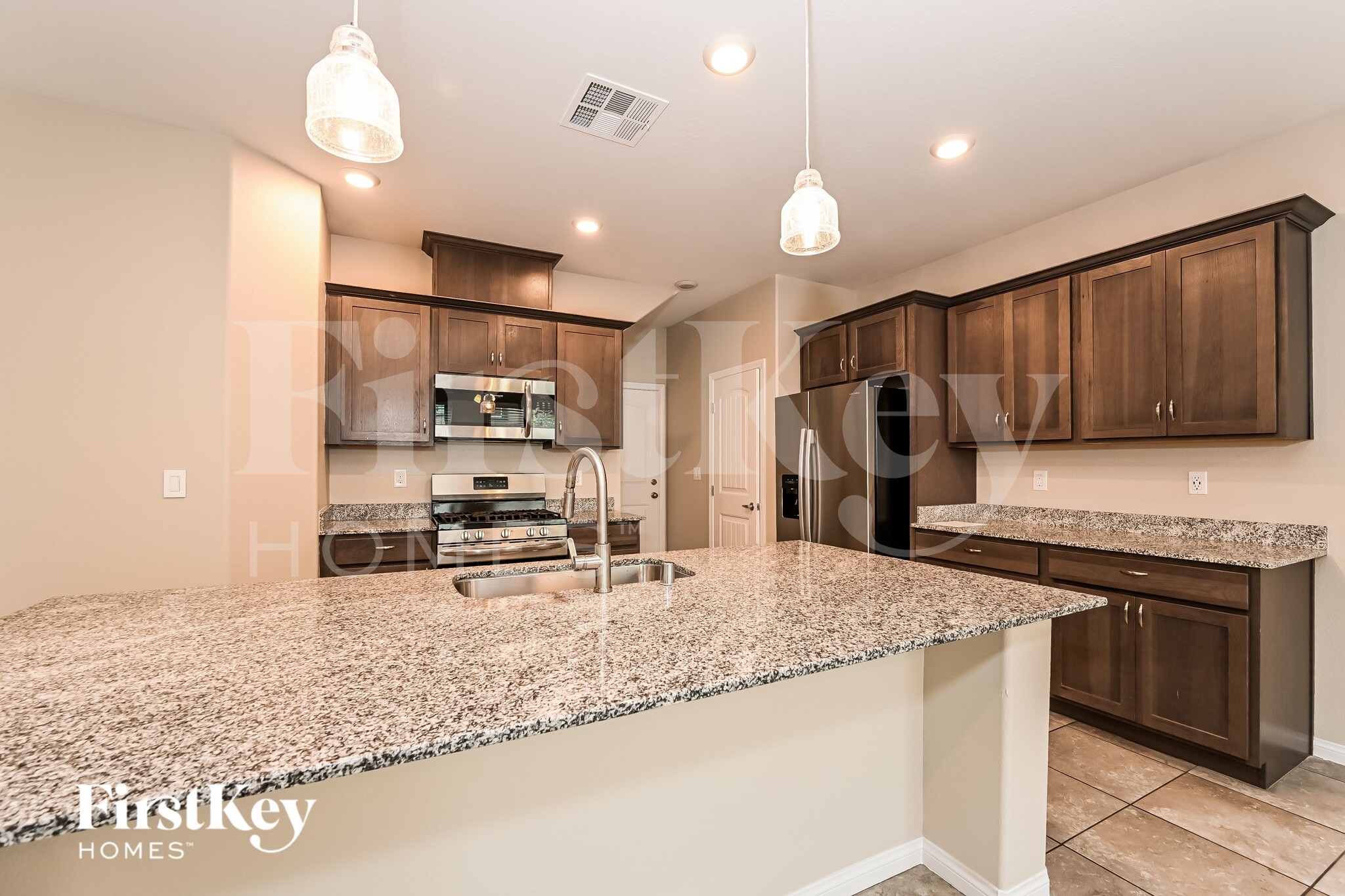 Building Photo - 9228 S Park St