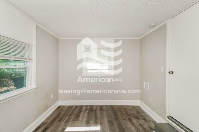 Building Photo - 2813 Dubard St