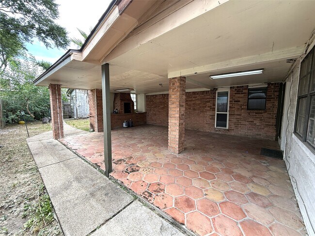 Building Photo - 11611 Stone Bridge Dr