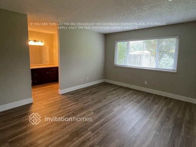 Building Photo - 8481 Cortadera Dr