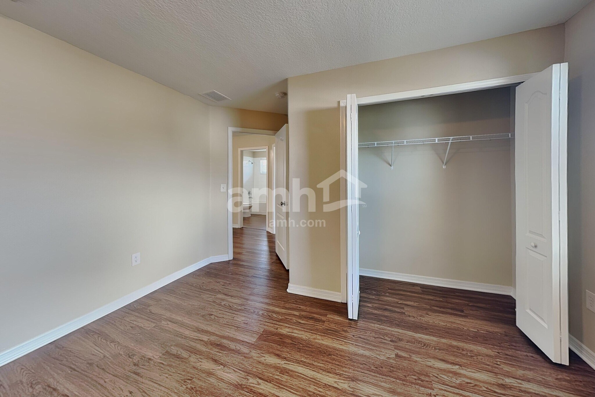 Building Photo - 15403 Quail Woods Pl