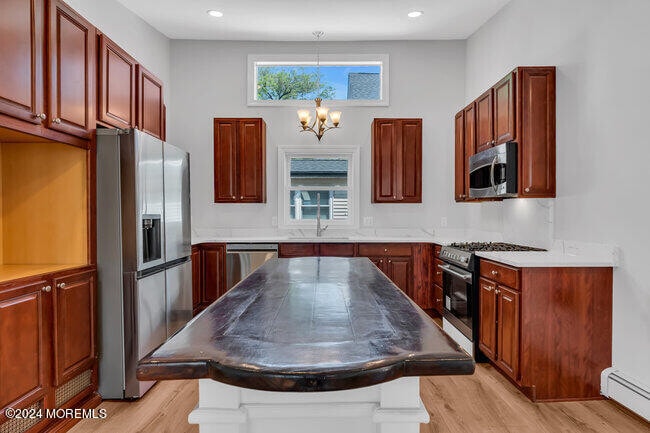 Building Photo - 30 Cedar St