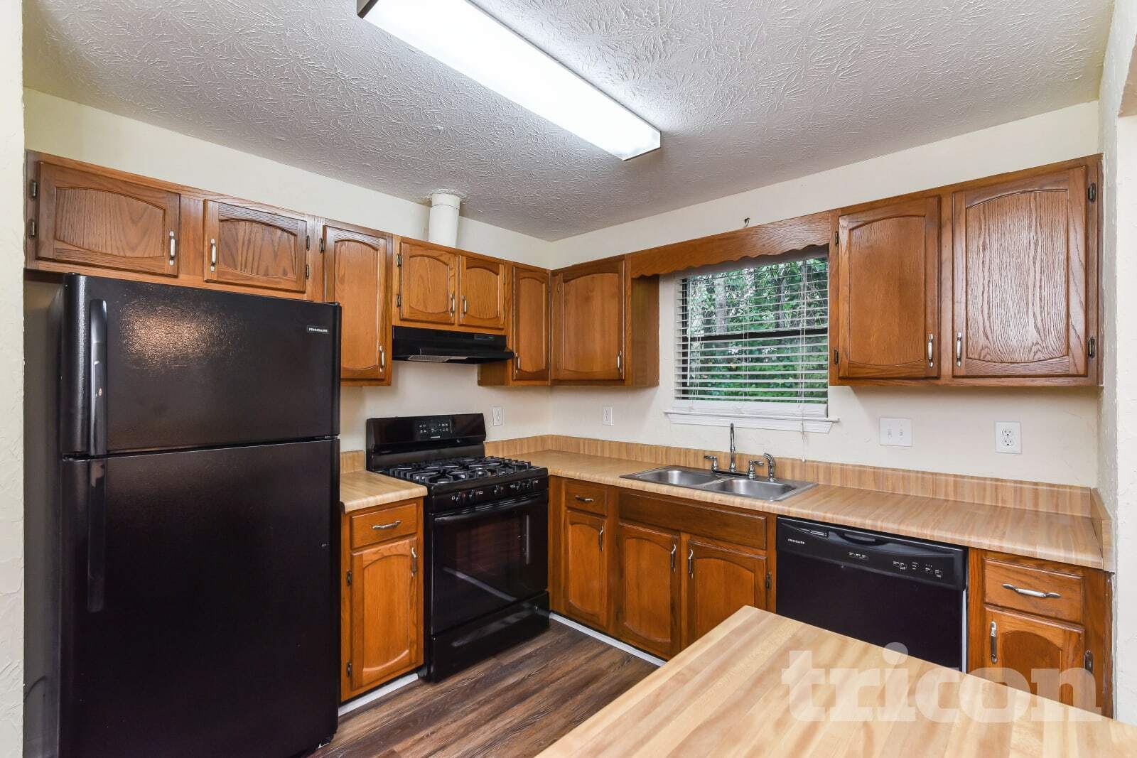 Building Photo - 2520 Hewatt Rd