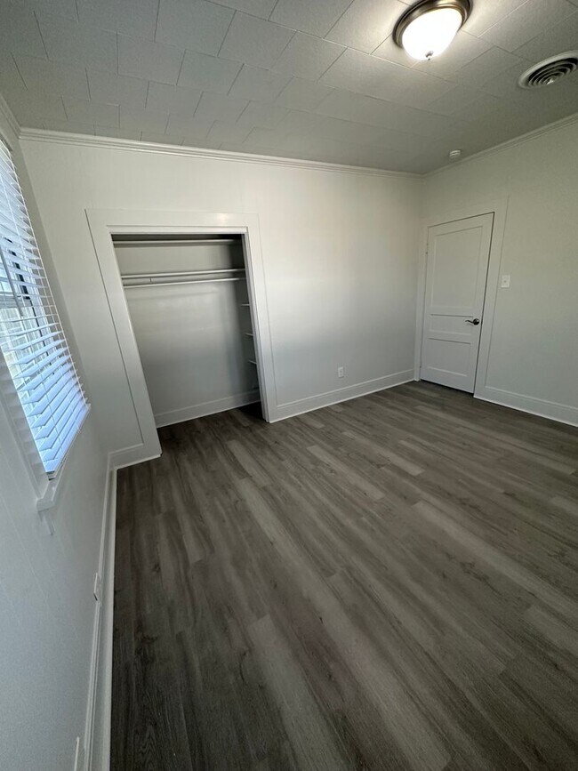 Building Photo - Luxury in Lockport-Newly Remodelled 4 Bedroom 2 Bath- $500 move in special!