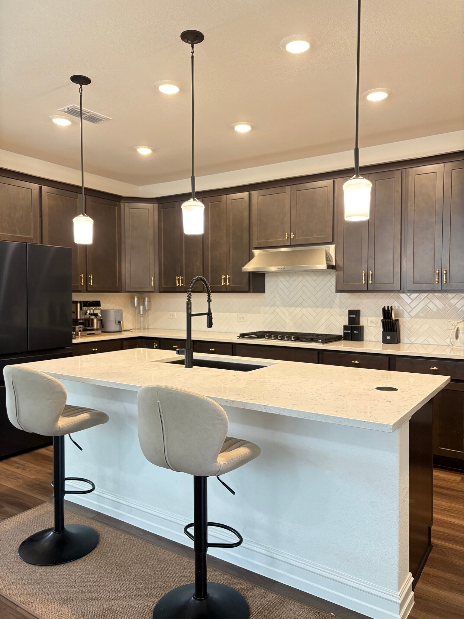 Building Photo - 3624 Cadogan St