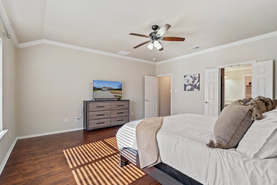 Building Photo - 107 Loda Ct