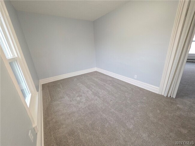 Building Photo - 26 Delaware St