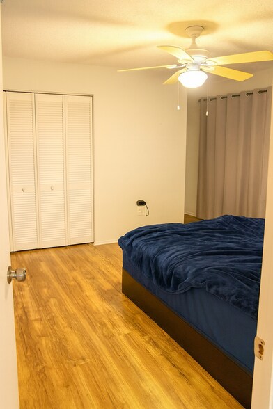 Building Photo - 1431 Thistledown Dr