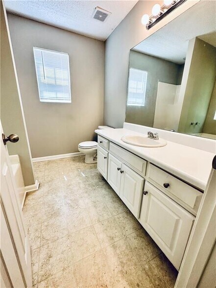 Building Photo - 771 Moss Side Dr