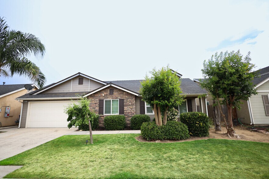 Building Photo - 6673 E El Monte Way