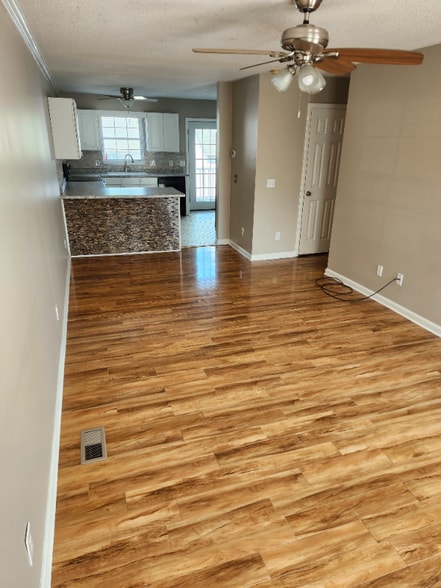 Building Photo - 219 Hunter Hills Cir