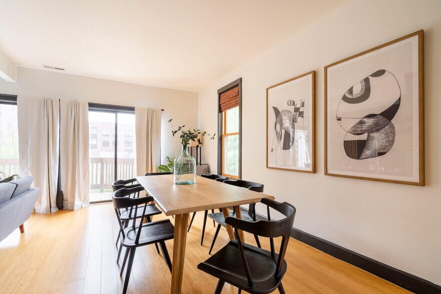 Building Photo - 2319 NW Raleigh St