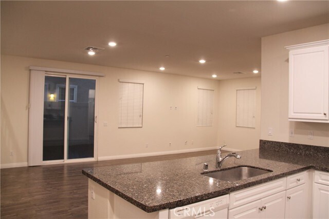 Building Photo - 6105 Rosewood Way