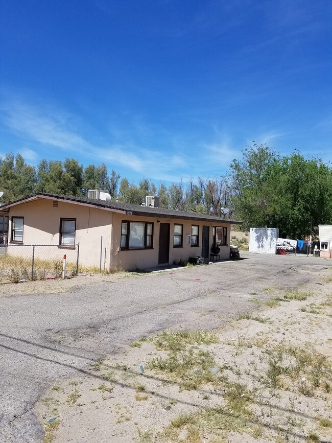 Sample Apartment - 1525 W Main St
