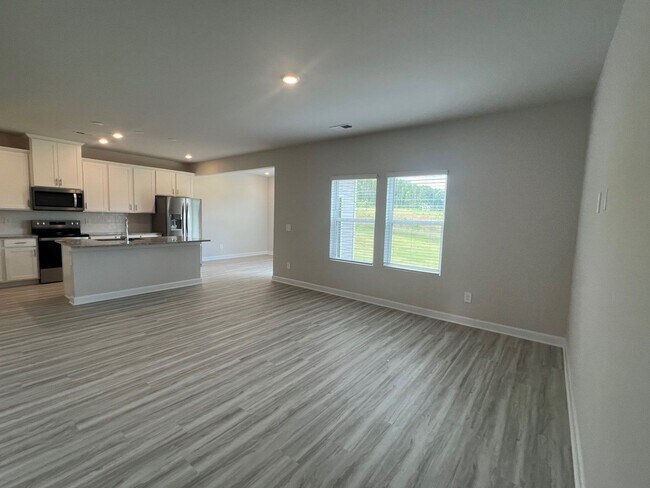 Building Photo - BRAND NEW - 3 Bed/2.5 Bath Home - Conover ...