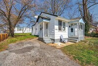 Building Photo - 8921 Higginson Ave