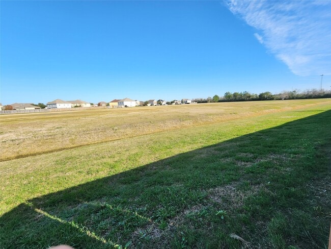 Building Photo - 5427 Seabird St