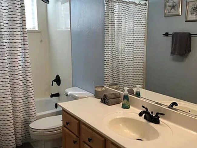 Building Photo - Stunning 4BR House in Cave Creek