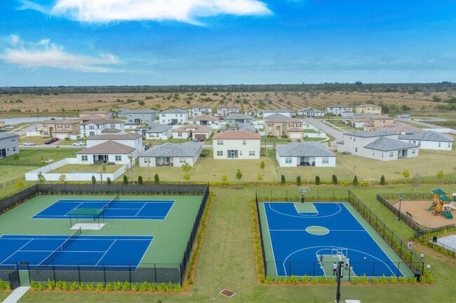 Building Photo - 12686 NW Copper Creek Dr