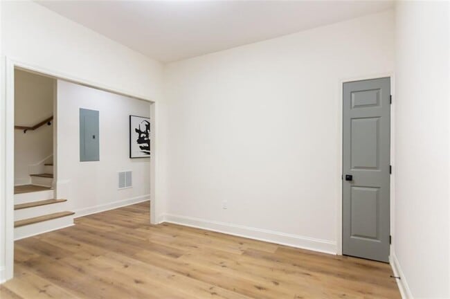 Building Photo - 830 Gaston St SW