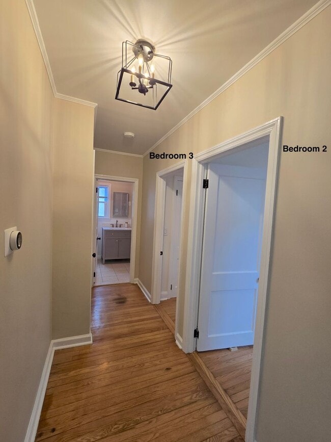 Building Photo - Beautifully updated, ranch style single fa...