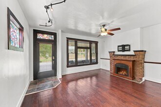 Building Photo - 24 E 300 N