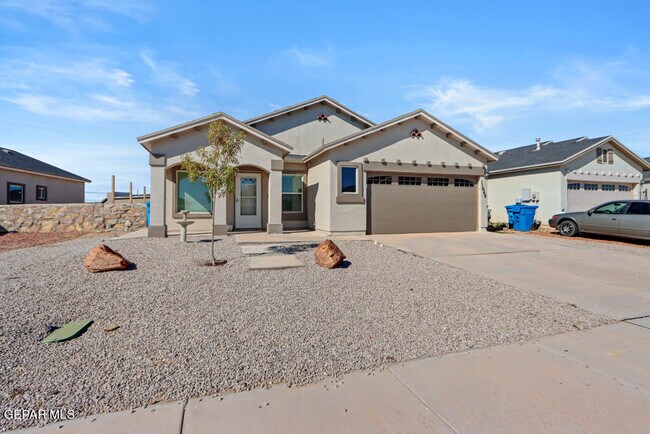 Building Photo - 11648 Flor Freesia Dr