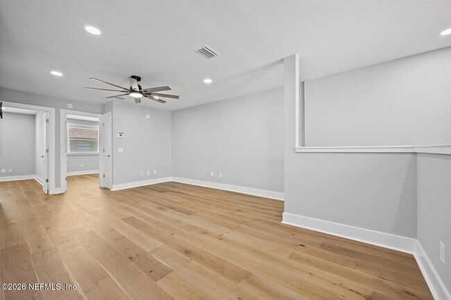 Building Photo - 2107 2nd St S