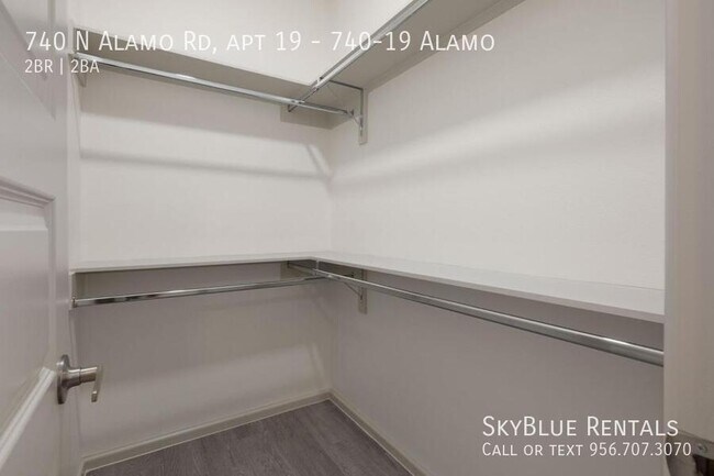 Building Photo - 740 N Alamo Rd