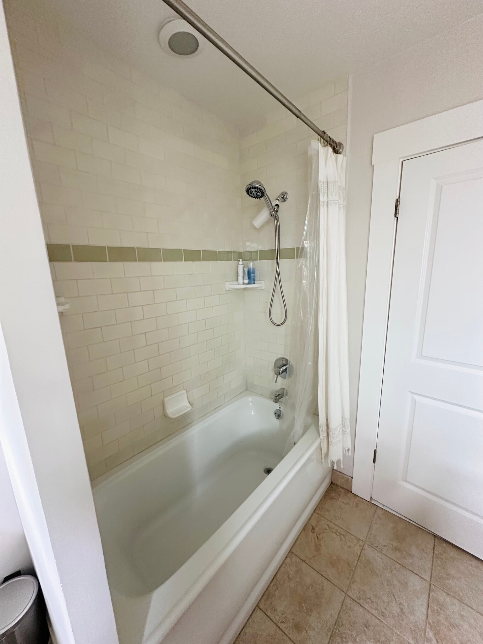 2nd Bathroom - 504 Montgomery St