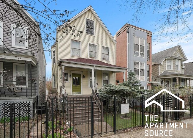 Building Photo - 3714 W Cortland St