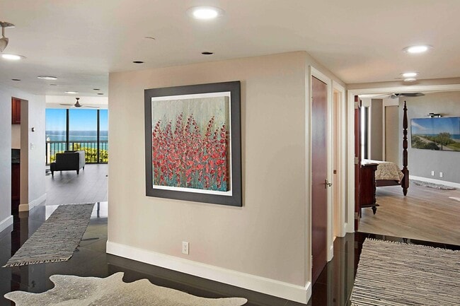 Building Photo - 2401 N Ocean Blvd