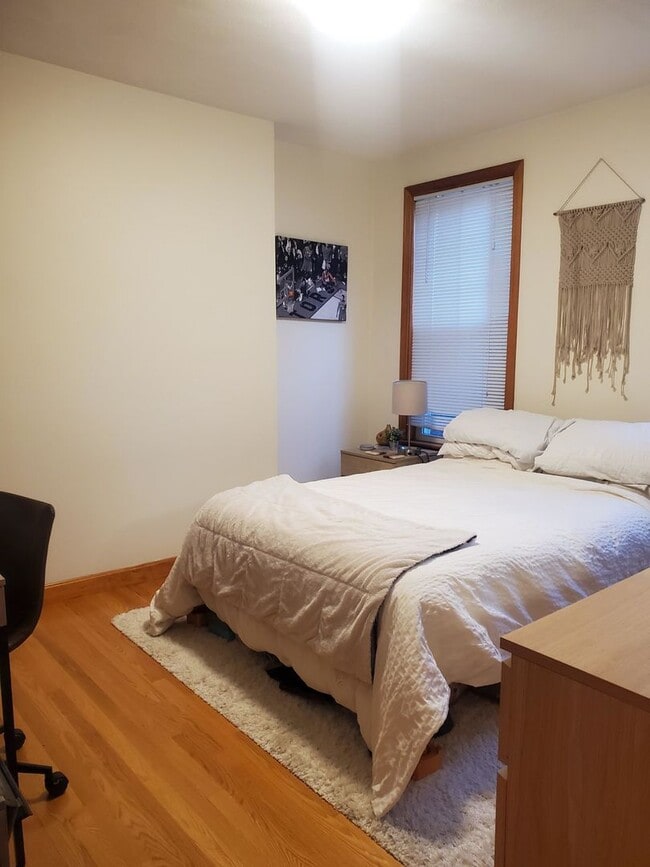 Building Photo - 8 Dighton St