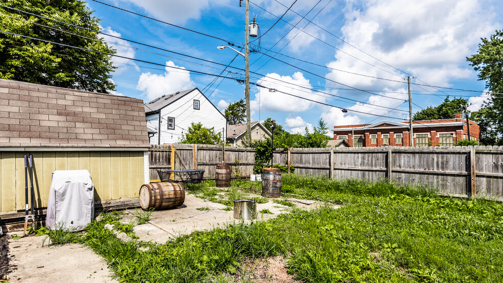Building Photo - 424 N Walcott St