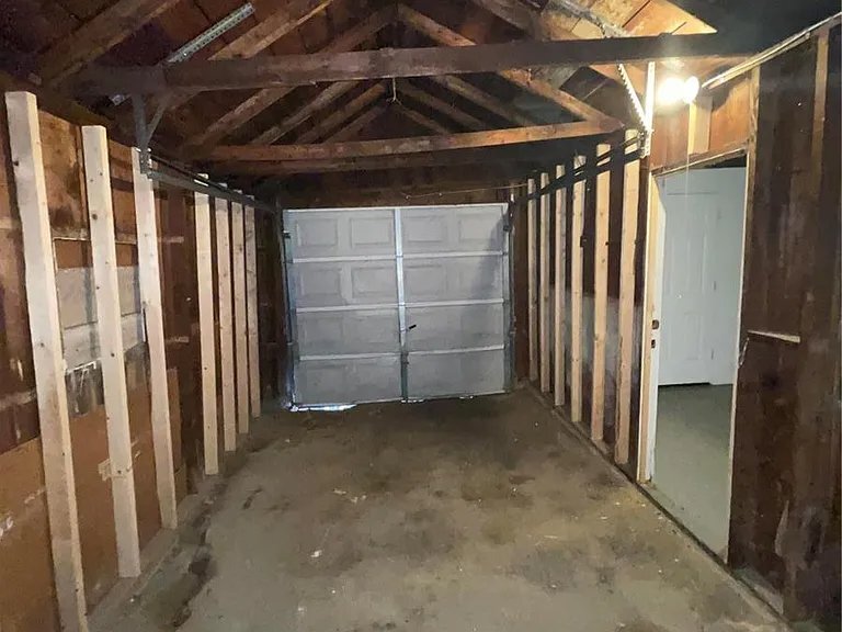 Building Photo - 207 Newell Dr