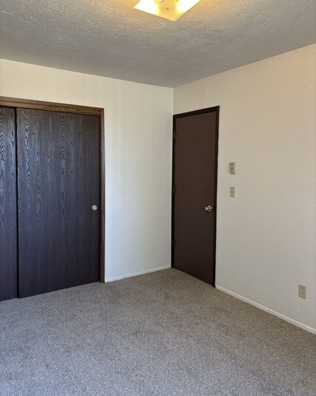 Building Photo - 4504-4506 Campbell Dr SE