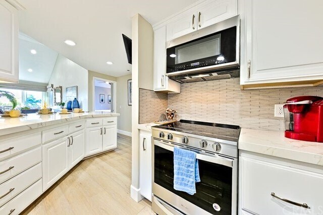 Building Photo - 420 Lake St