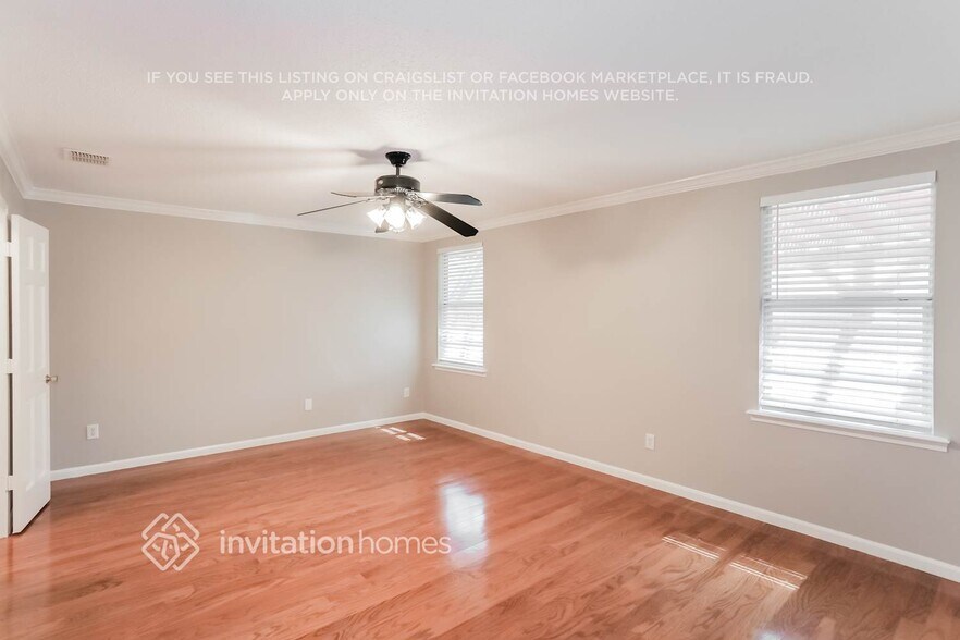 Building Photo - 1828 Lariat Dr