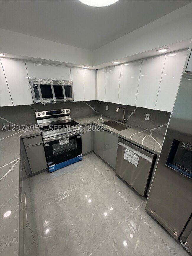 Building Photo - 801 Three Islands Boulevard