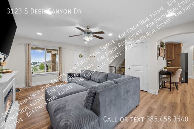 Building Photo - 3123 W Deer Canyon Dr