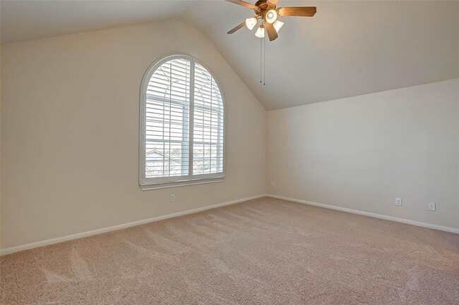 Building Photo - 3216 Clearview Cir