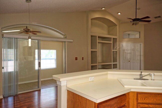 Building Photo - Spacious 3/2 Home For Rent in Davenport with extra Florida/Sun Room!!